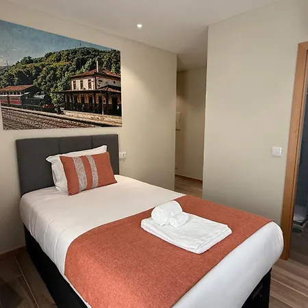 بيت شباب Station & *