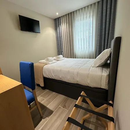 Hostel Station & Porto