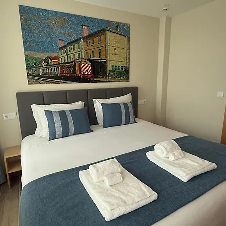 ホステル Station & *